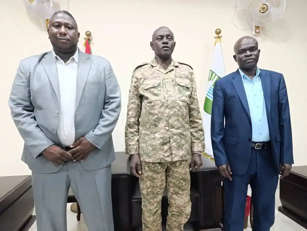 الأمين العام لجهاز الرقابة على التأمين يلتقي بوالي الخرطوم